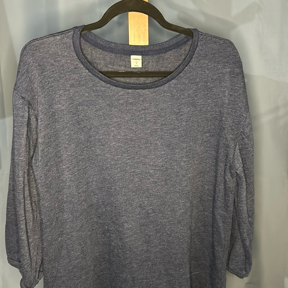 2/$5 Old Navy Long sleeve L